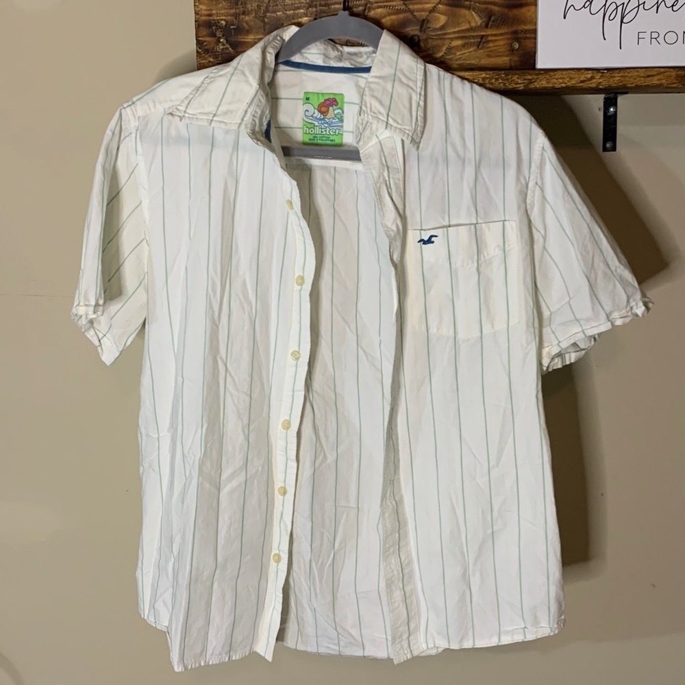 Men’s Striped Short Sleeve Button Down
